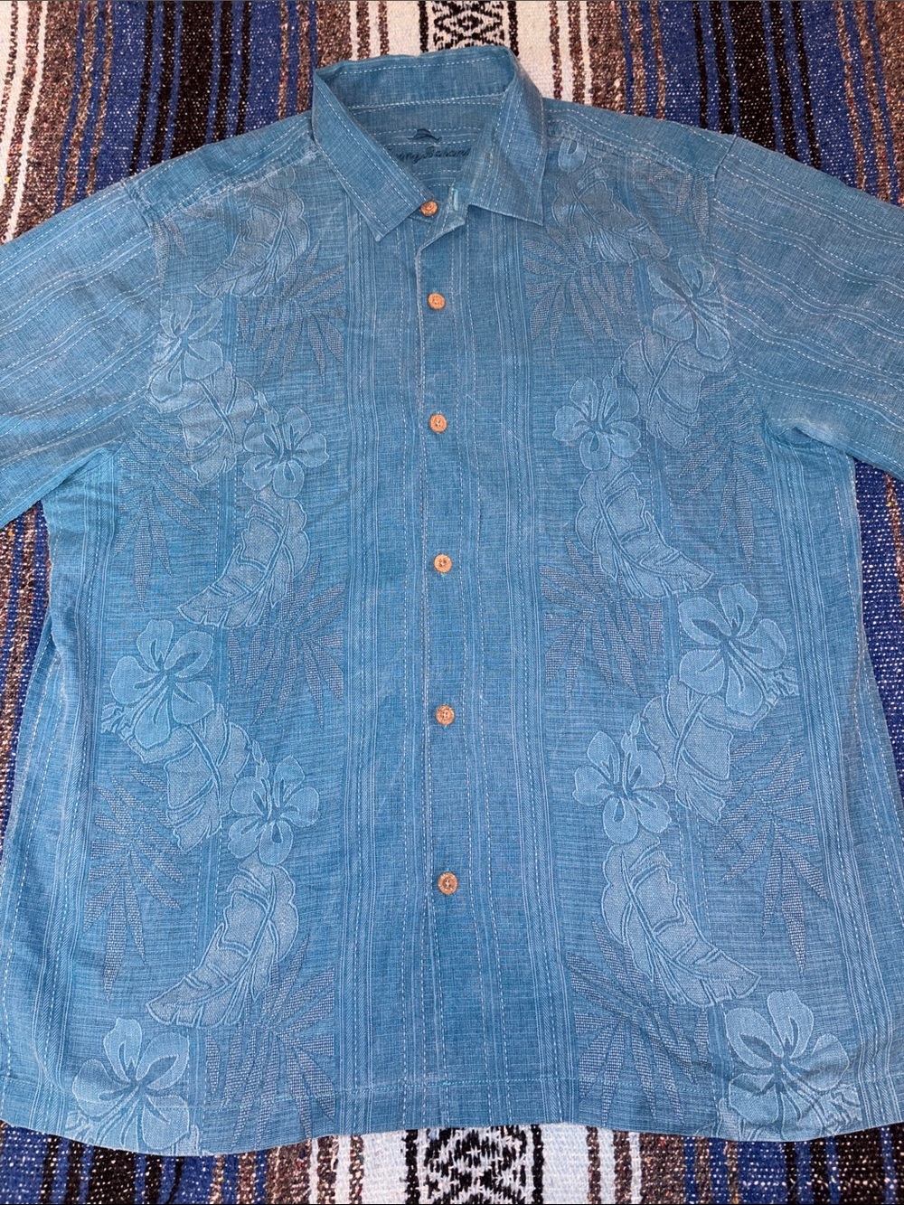 Tommy Bahama 100% Silk Button Down Hawaiian Shirt